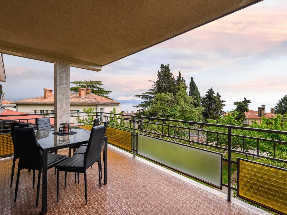 Apartments Vilma Lovran Extérieur photo